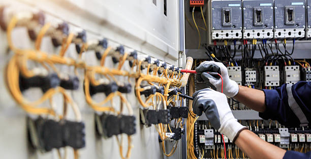 Professional Electrician technician working in Griswold, IA